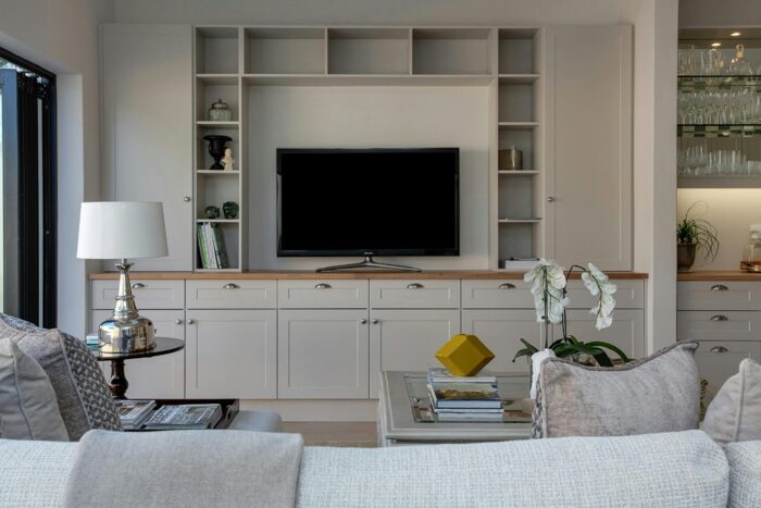 TV UNIT